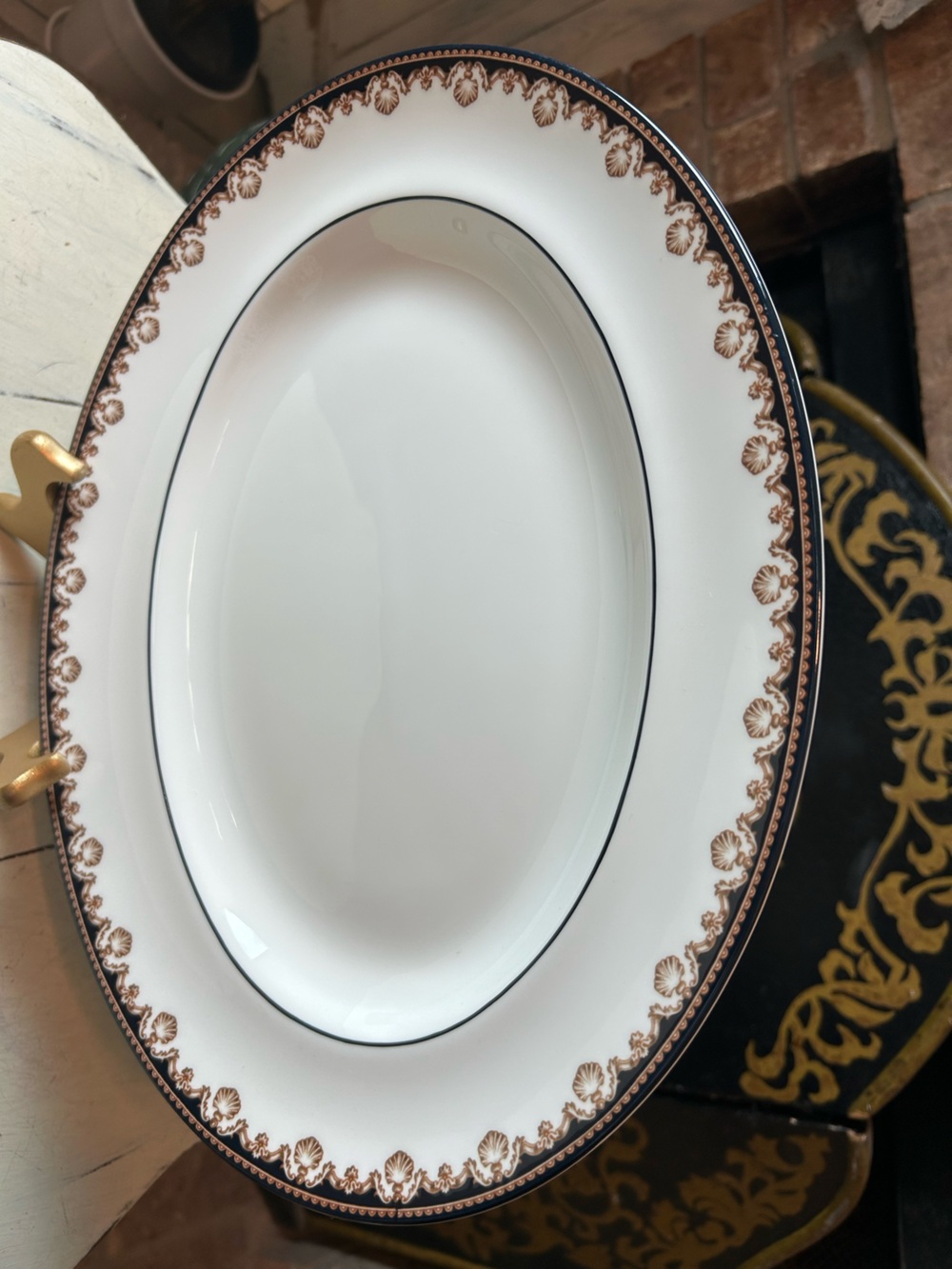 WEDGWOOD MEDICI R4588 Bone China 14 1/8” Oval Serving Platter Plate England
